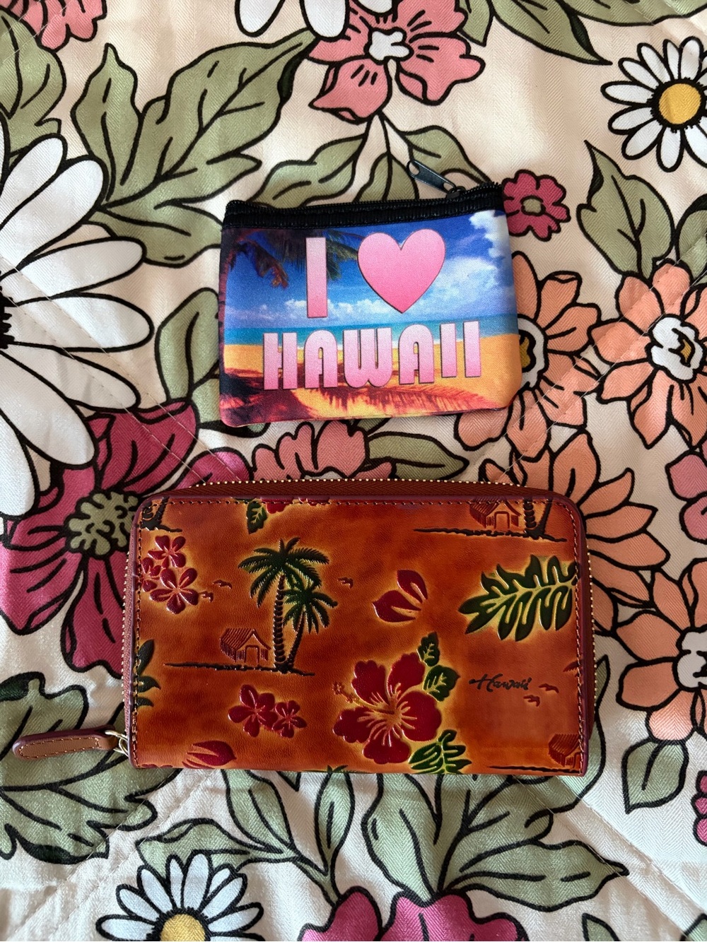 Hawaii Floral Leather Zip Wallet - Brown Tropical Design